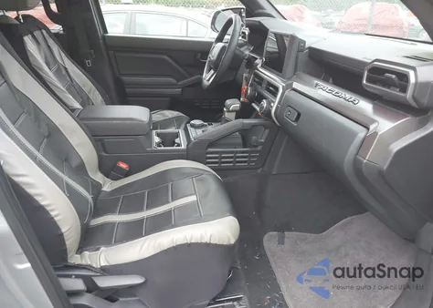 2024 Toyota Tacoma Sr5 4Wd z USA, uszkodzony, nr VIN 3TMLB5JN1RM020265